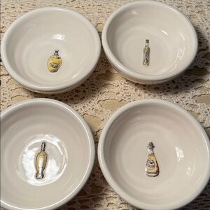 Williams Sonoma Oil and Vinegar set of Four Small Bowls